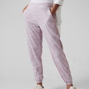 Athleta Brooklyn Lined Camo Jogger